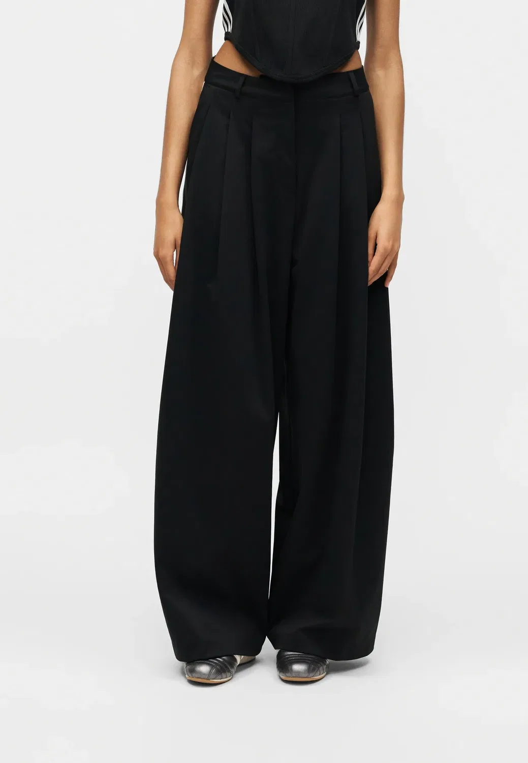 Складчатые брюки Adidas Originals, Black/Chalk White