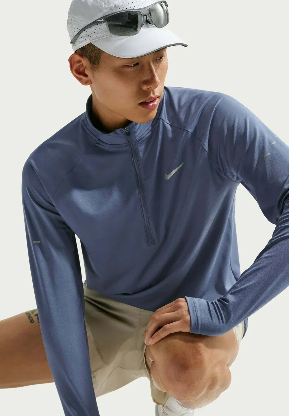 Футболка Laufshirt stride с застежкой-молнией до середины груди и длинными рукавами Nike Performance, Diffused Blue — фото 4