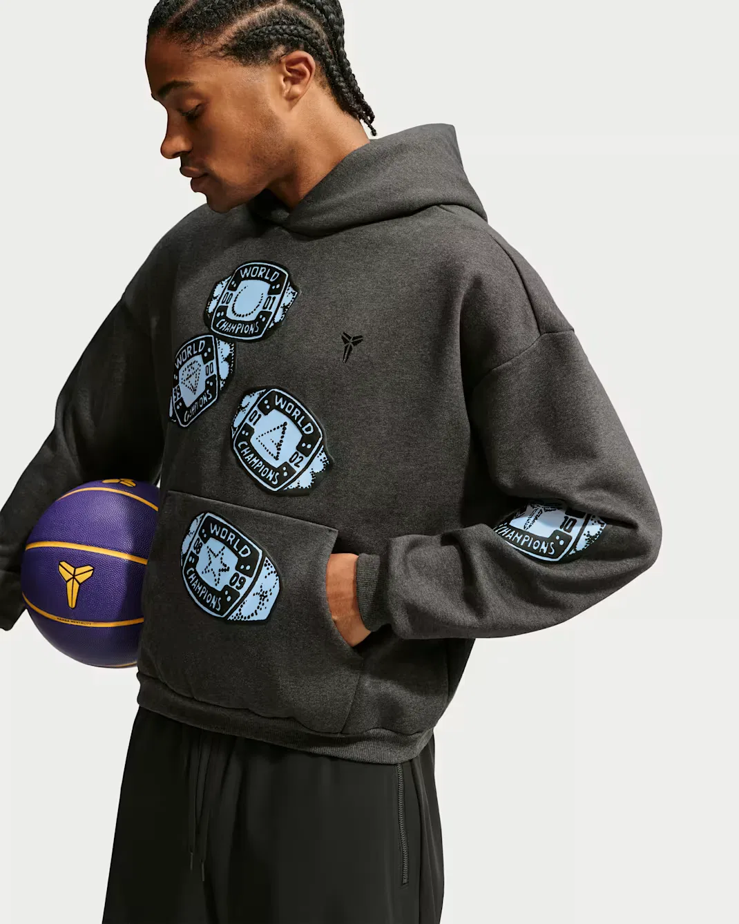 Мужская баскетбольная толстовка Therma-FIT Kobe Nike Standard Issue, Black Heather/Black — фото 3