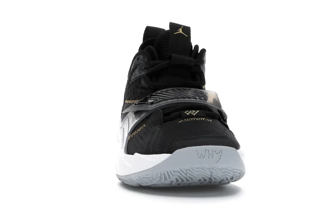 Детские кроссовки для мальчиков баскетбольные Jordan Why Not Zer0.3 Jordan, Black/Metallic Gold-White-Wolf Grey — фото 2