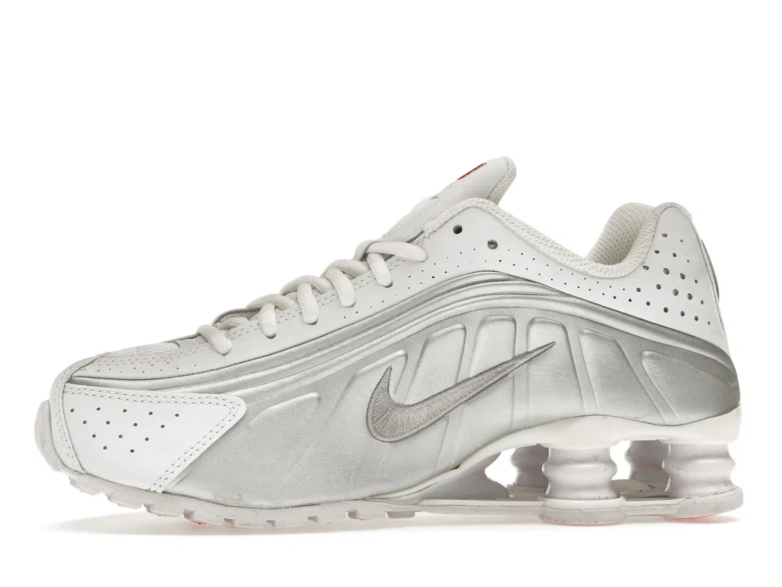 Детские кроссовки Lifestyle Nike Shox R4 Nike, White/Metallic Silver-Bright Crimson-Metallic Silver — фото 3