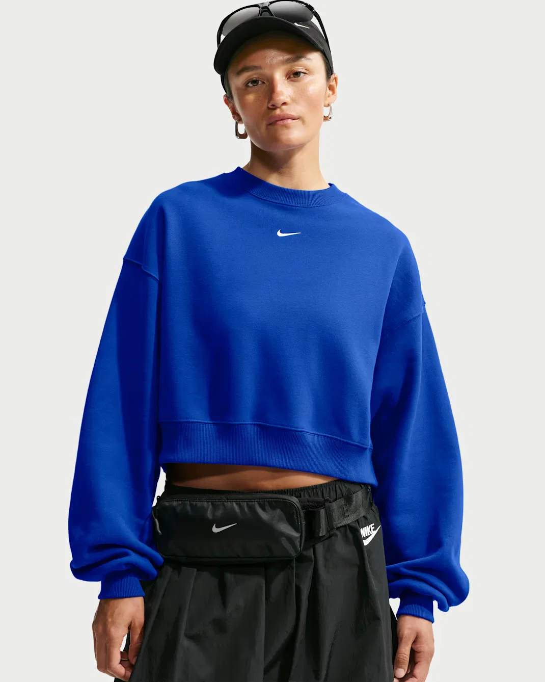 Женская укороченная футболка оверсайз с круглым вырезом Nike Studio Fleece Medium Weight, Old Royal/Sail — фото 3