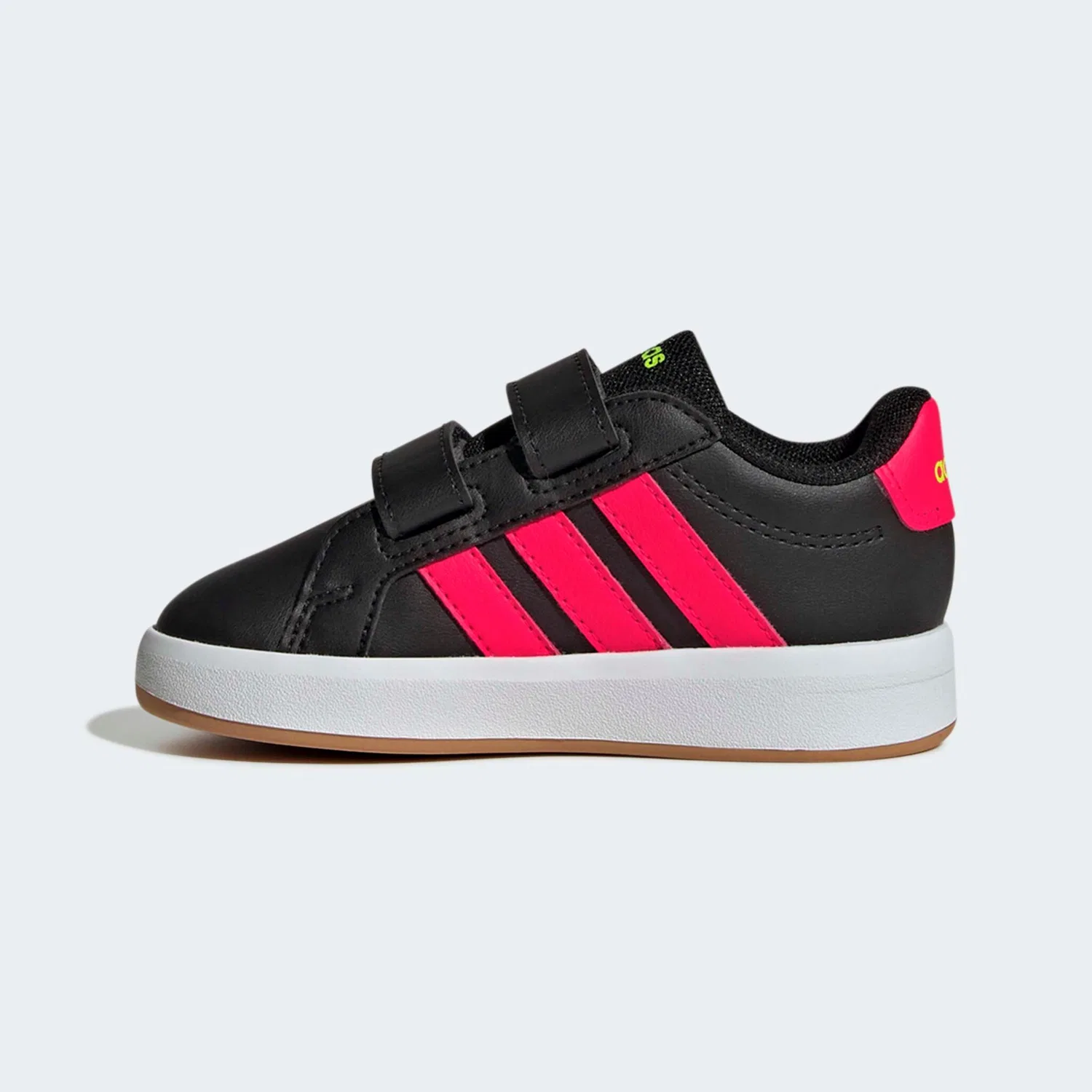 Детские кроссовки с тремя полосками Adidas Grand Court 3.0, Core Black/Lucid Red/Lucid Lemon — фото 3