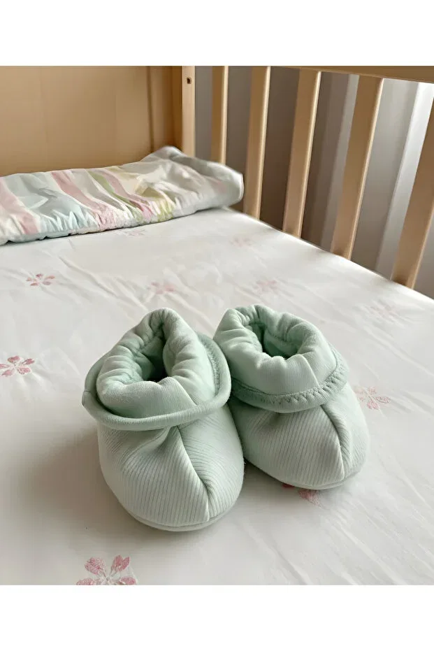 Детские пинетки с вишневыми косточками Sevi Bebe, Green