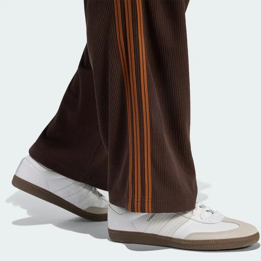Брюки ADIDAS ORIGINALS свободного кроя со складками спереди, цвет «Firebird», темно-коричневый — фото 4