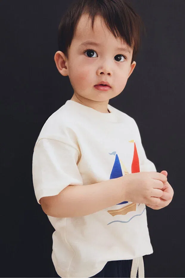 Детская хлопковое футболка с вышивкой H&M, Cream Sailboats — фото 3