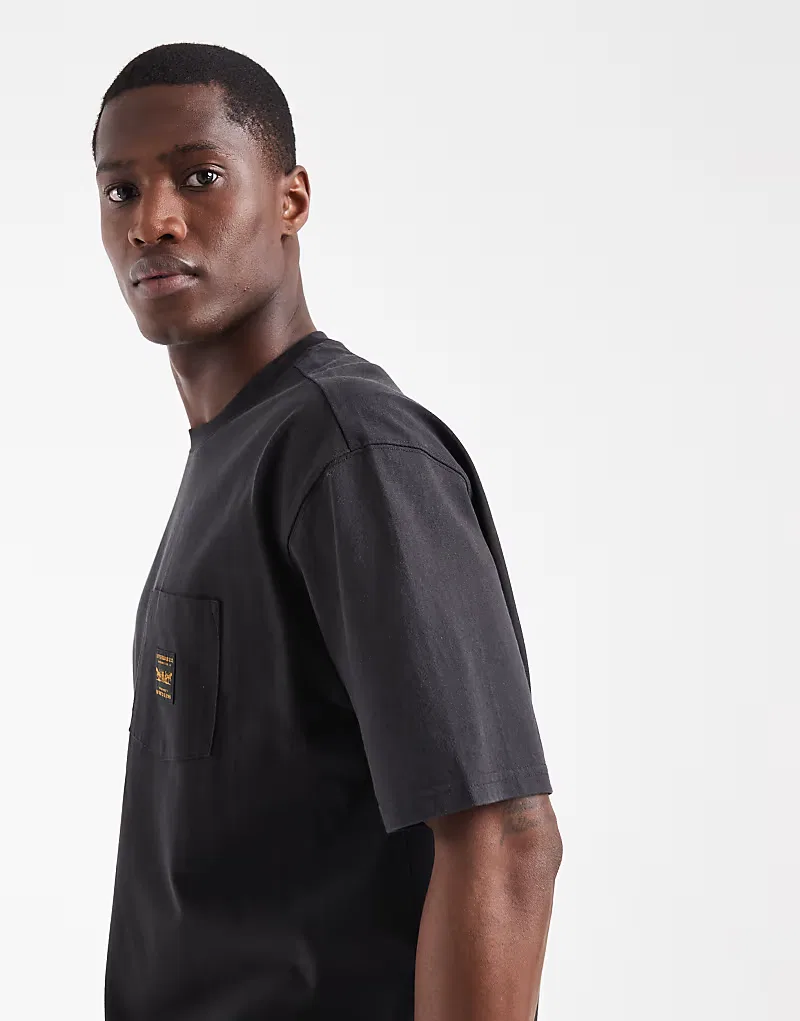 Рабочая футболка Levi's с карманом, черный — фото 4