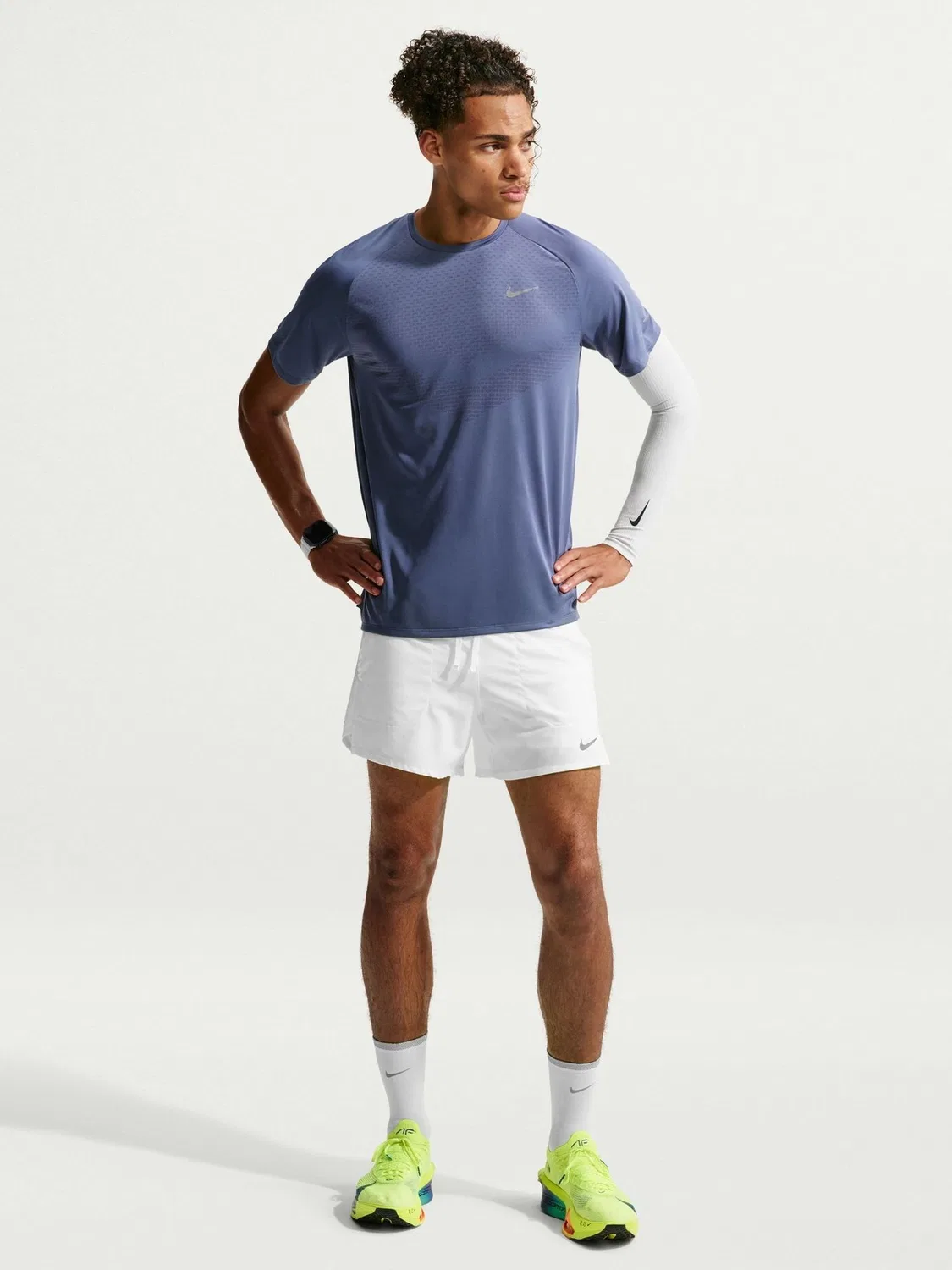 Футболка Nike Dri-FIT Stride Running, Diffused Blue — фото 2