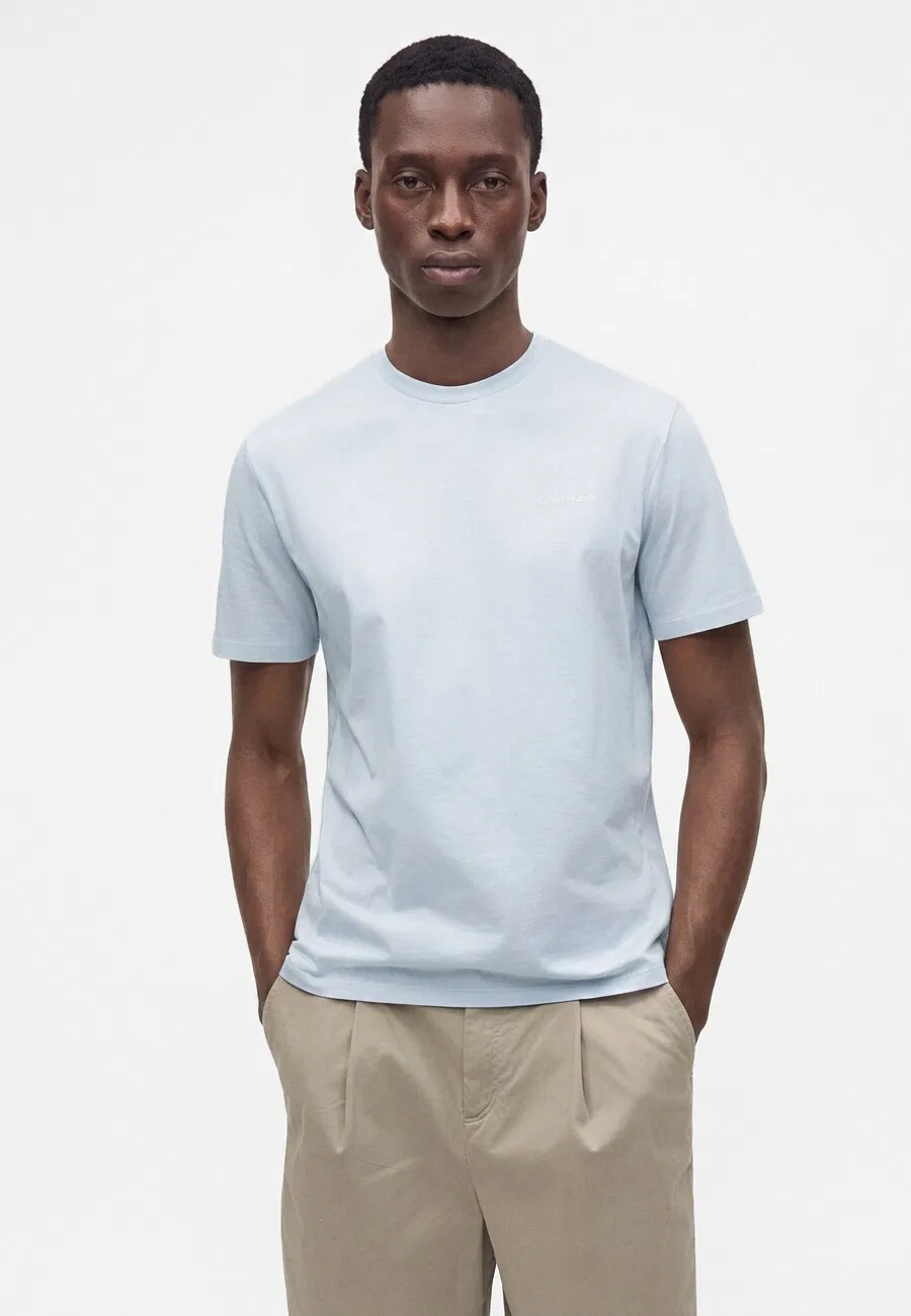 Футболка Calvin Klein светло-голубого и белого цвета — фото 3
