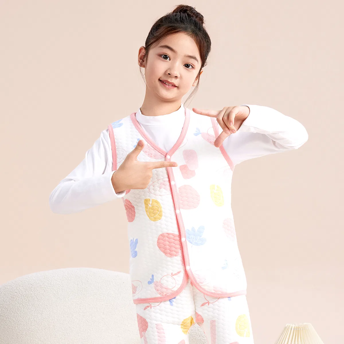 Детская жилетка без рукавов Red bean, Light Cloud White + Peach Pink — фото 4