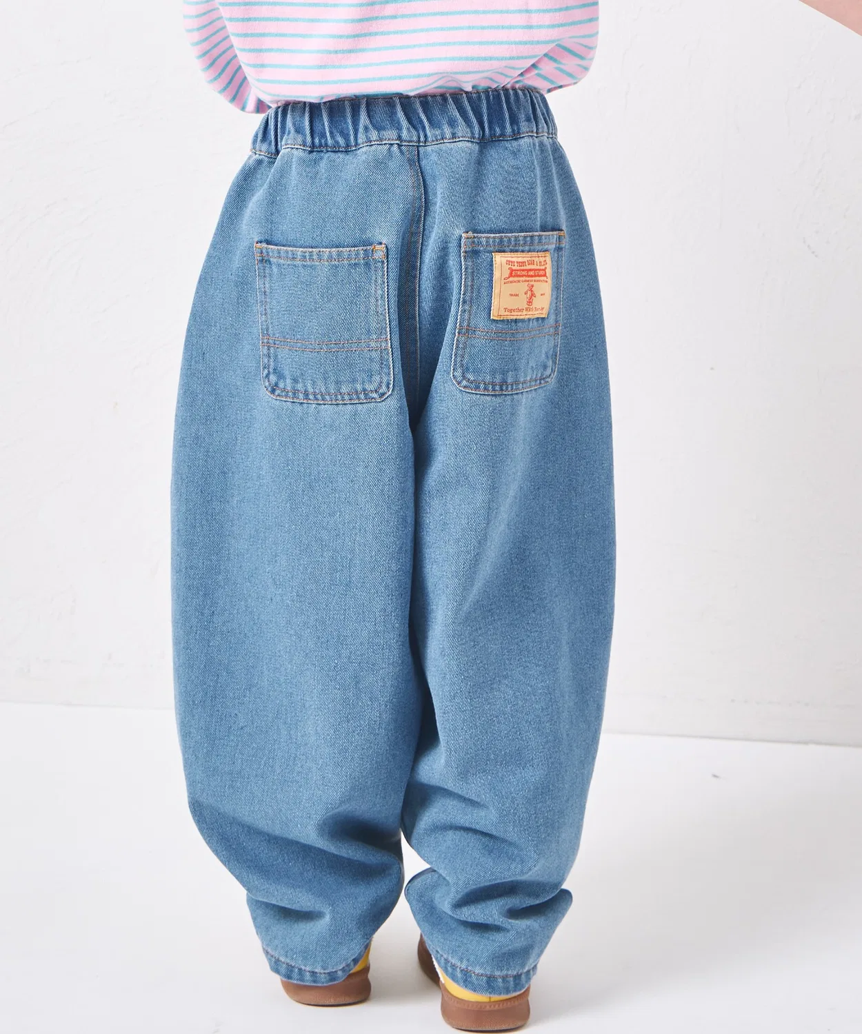 Детские джинсы свободного кроя с именной биркой pairmanon, Light Blue