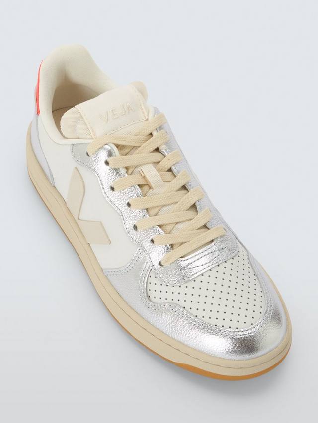 Кожаные кроссовки V-10 VEJA, White/Silver — фото 4