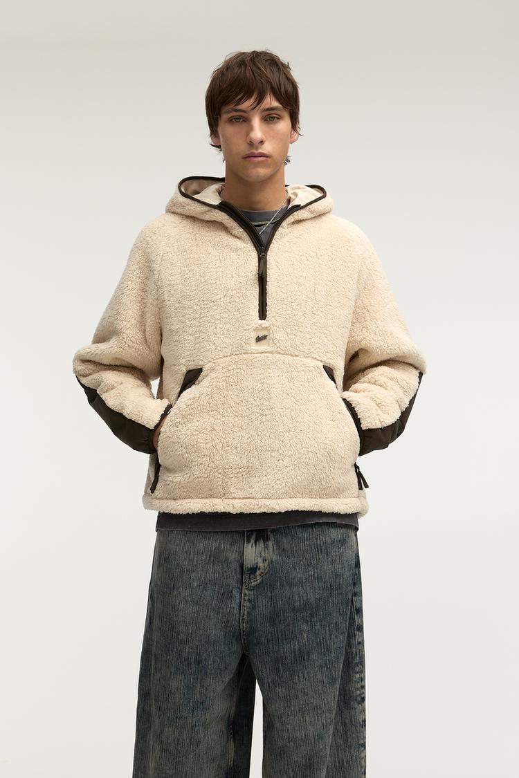 

Куртка-Плюшевый жакет с капюшоном Pull And Bear, экрю