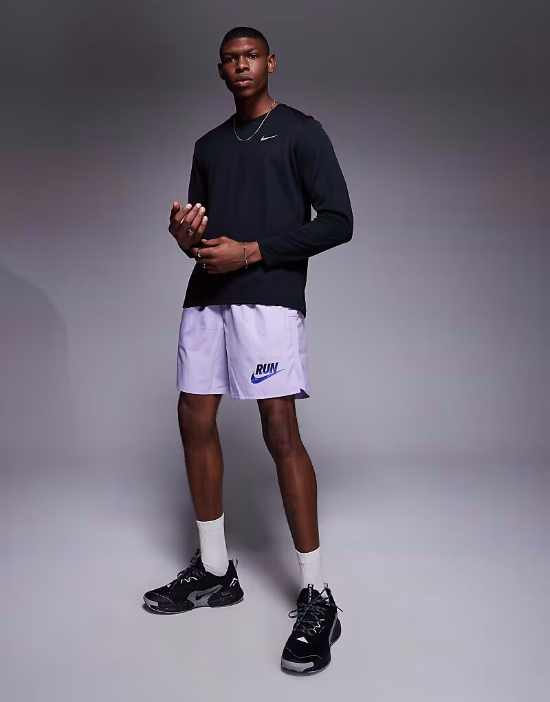 

Шорты Nike Running Run Energy Challenger 7 дюймов фиолетового цвета
