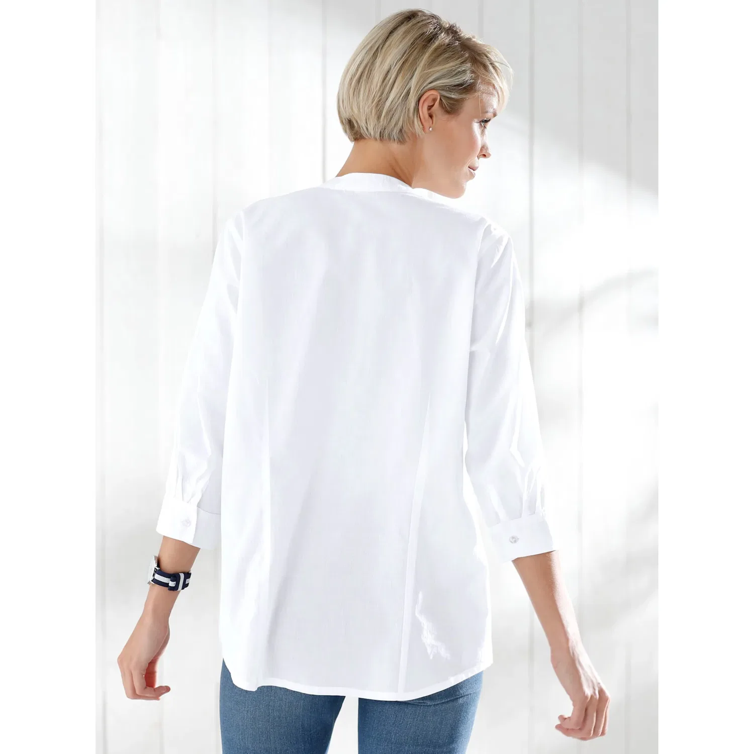 Женская блуза с V-образным вырезом Classic Basics, White