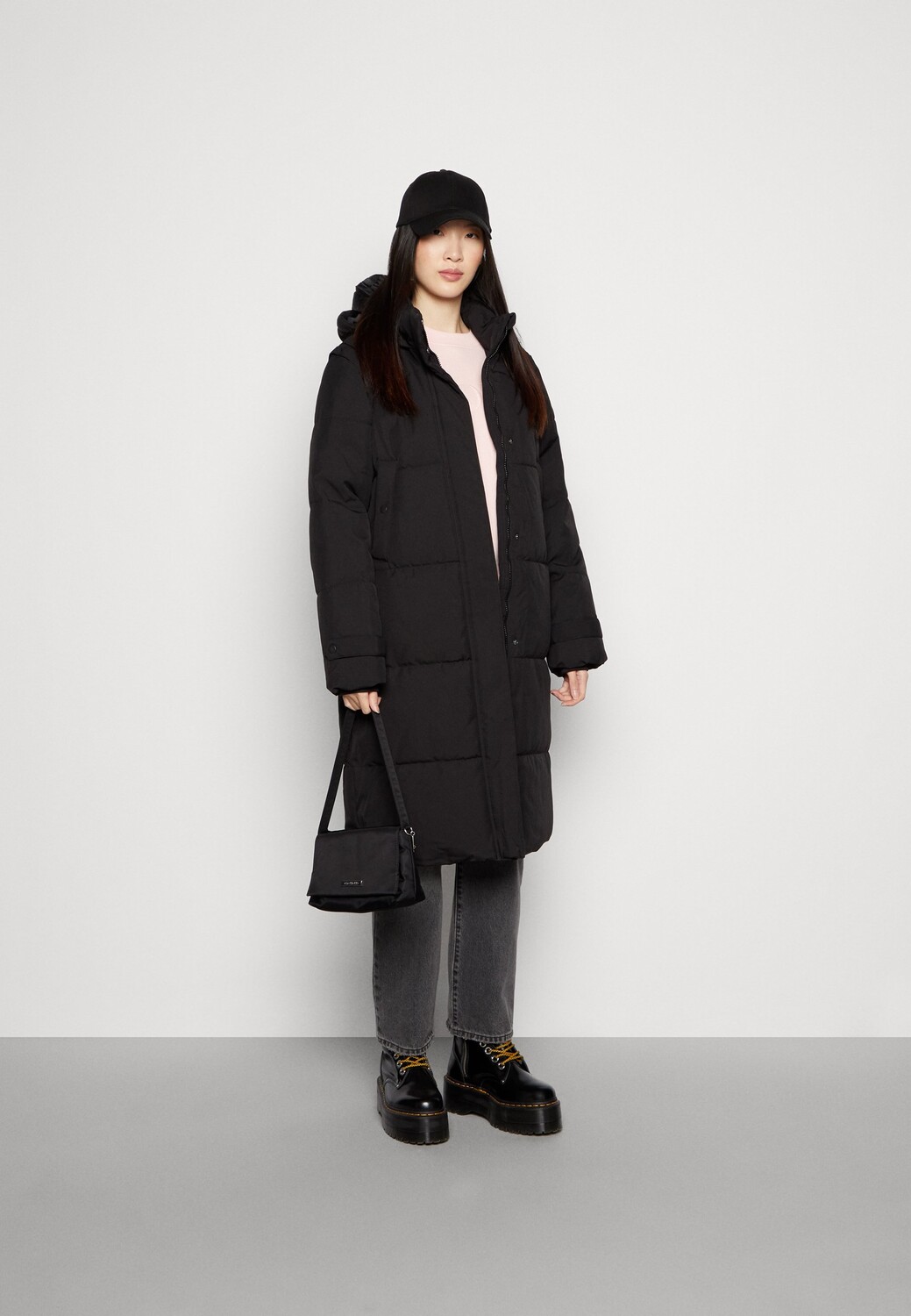 Пальто зимнее Vero Moda, черный