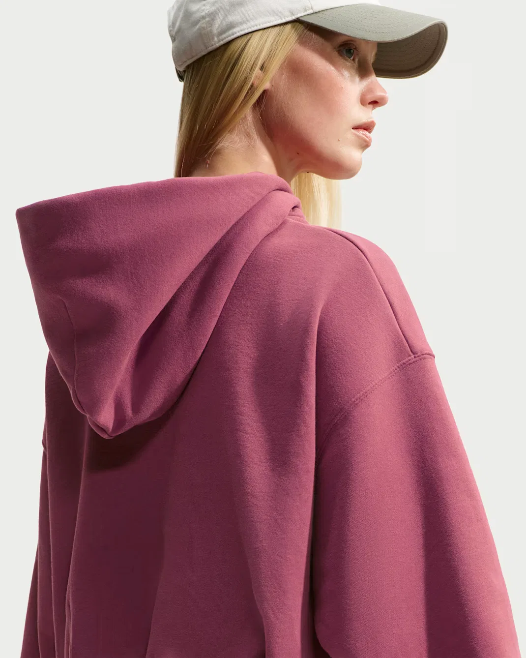 Женская укороченная толстовка оверсайз Nike Studio Fleece Medium Weight, Pink Smoke/Sail — фото 2