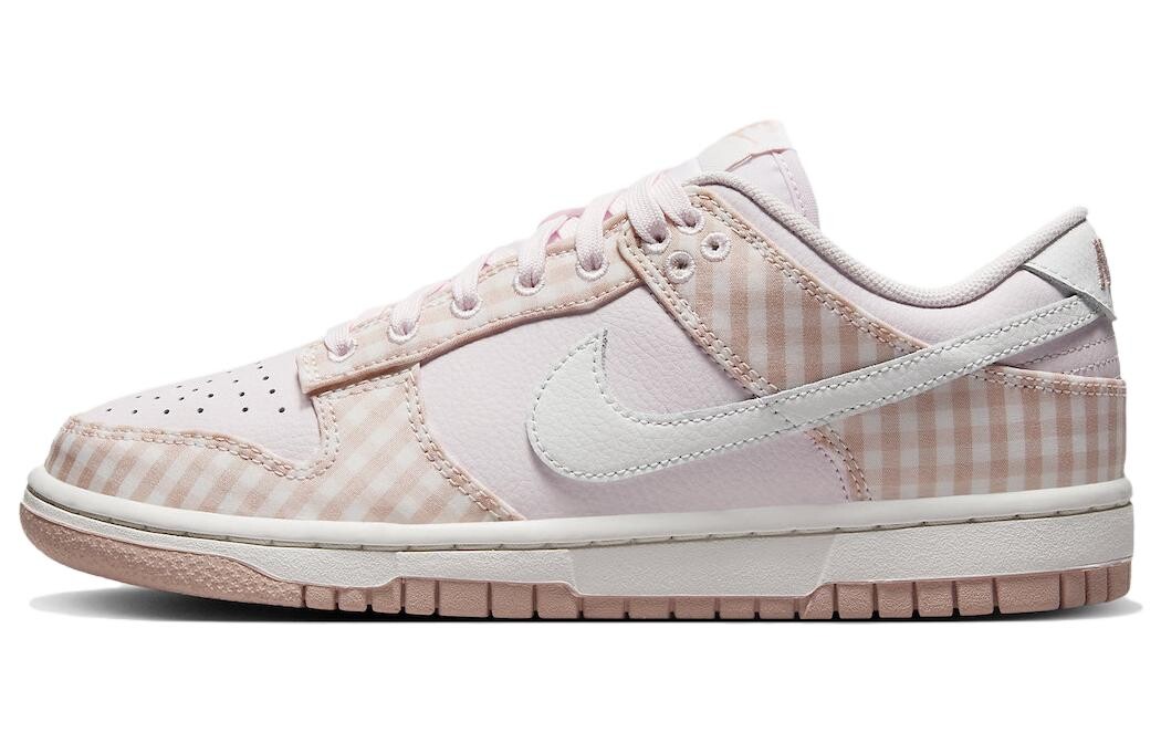 

Кроссовки Dunk Low Pearl Pink Gingham Women's Nike, цвет Pearl Pink/Summit White/Pink