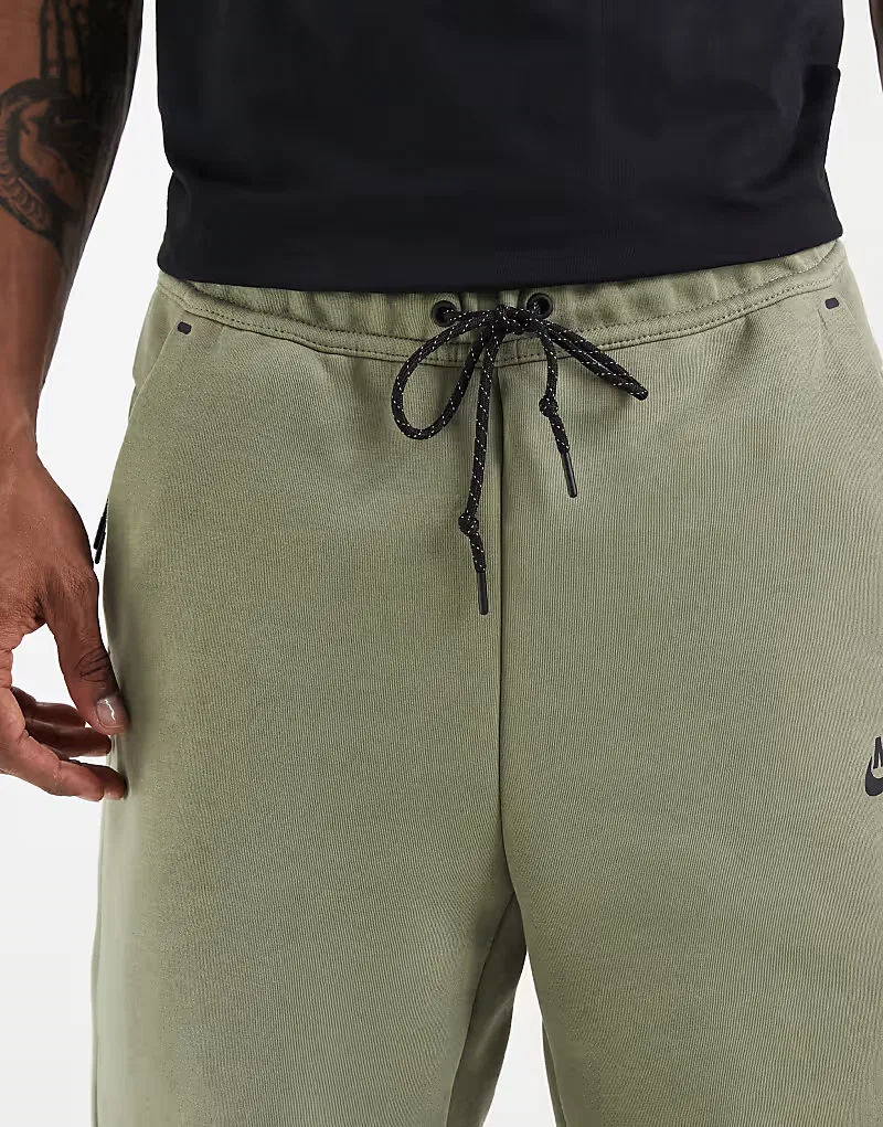 Вязаные шорты Nike Tech Fleece хаки — фото 3
