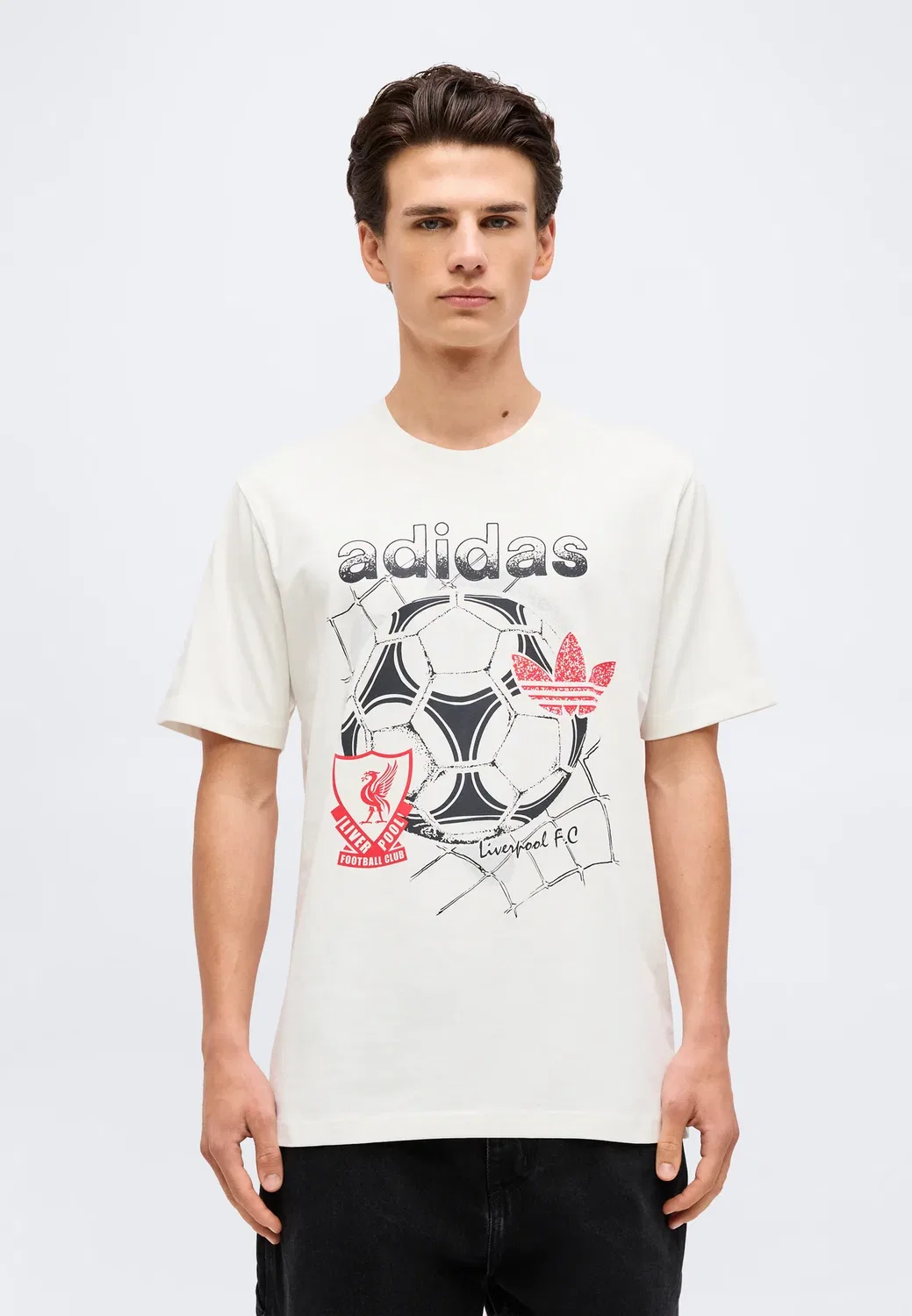 Футболка с графическим принтом "Ливерпуль" - клубная одежда Adidas Originals, Core White