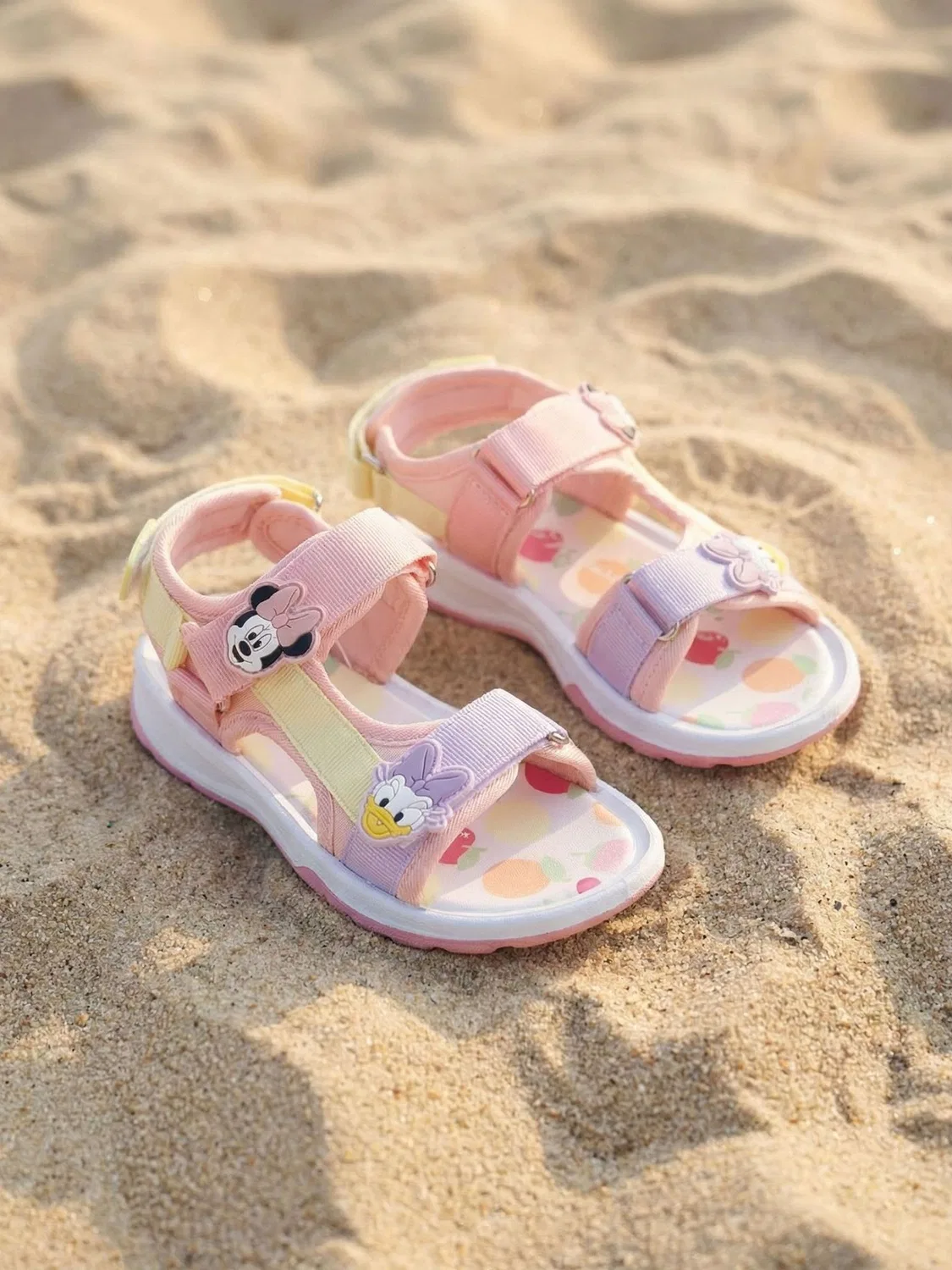 Сандалии Minnie Mouse Trekker Vanilla Underground, розовый