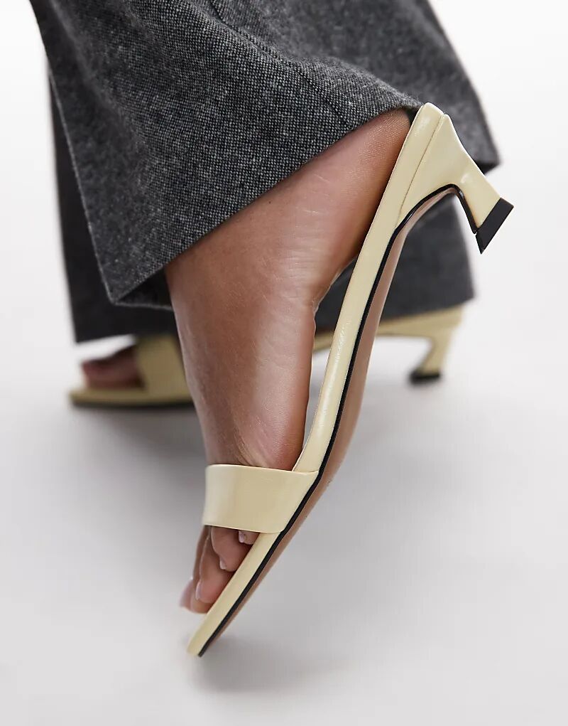 Босоножки Inga с квадратным носком и средним каблуком бледно-желтого цвета Topshop — фото 4