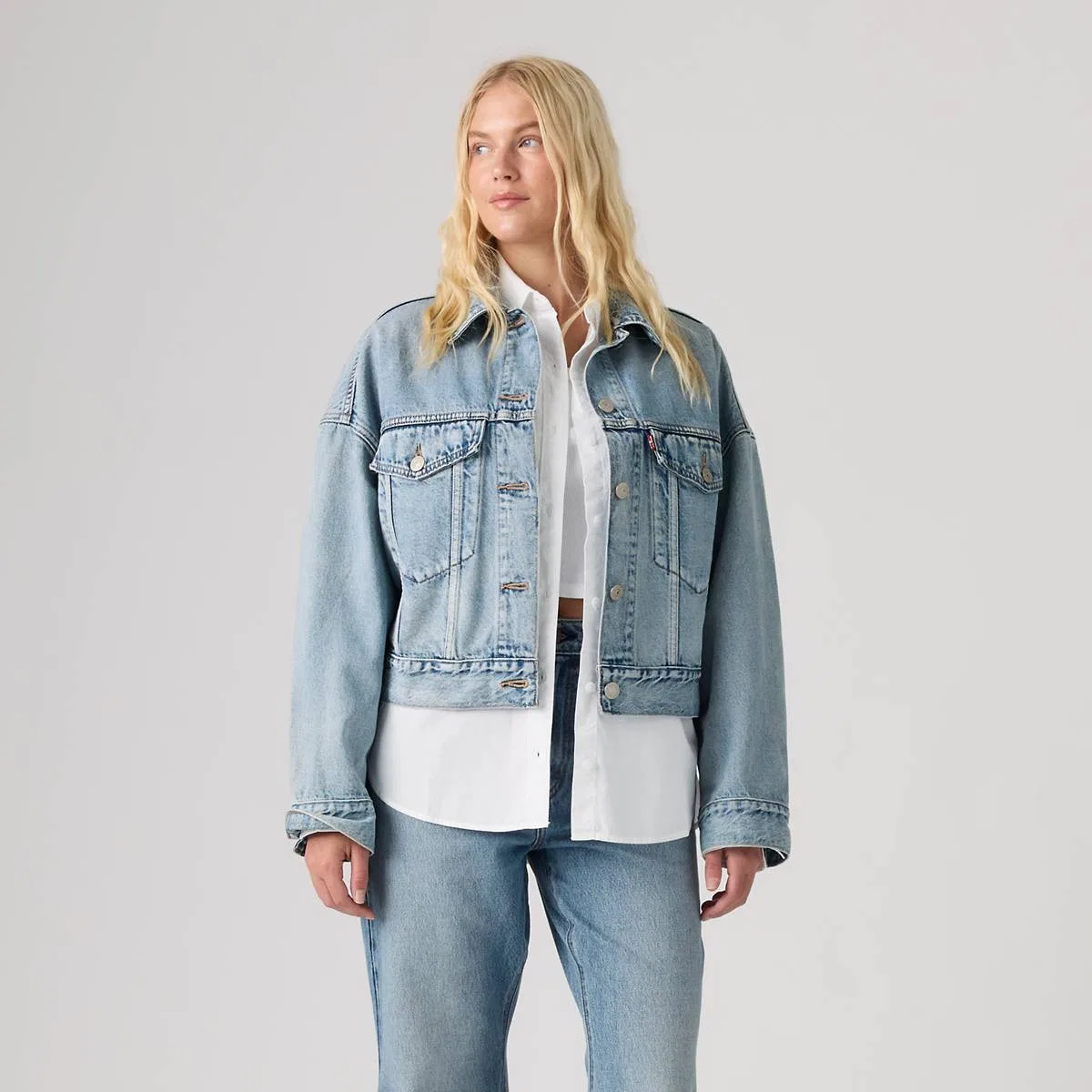 Свободная укороченная куртка-бомбер Levi's, Sunny Season - Light Wash — фото 3