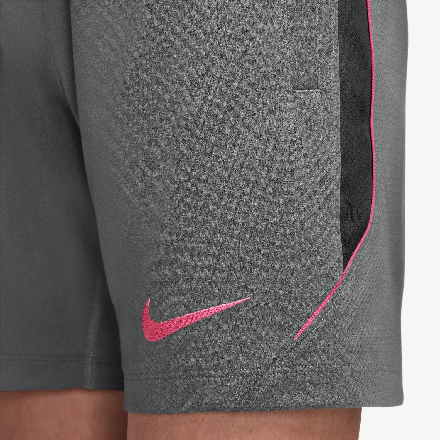 Детские шорты для мальчиков Dri-FIT Strike Nike, Gris — фото 4