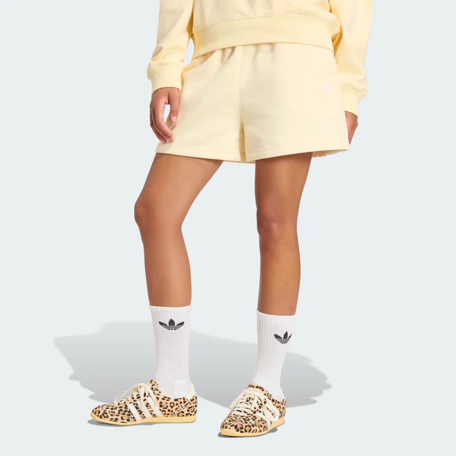 Женские шорты свободного кроя Essentials Fleece Loose Shorts Adidas Originals, теплый ванильный
