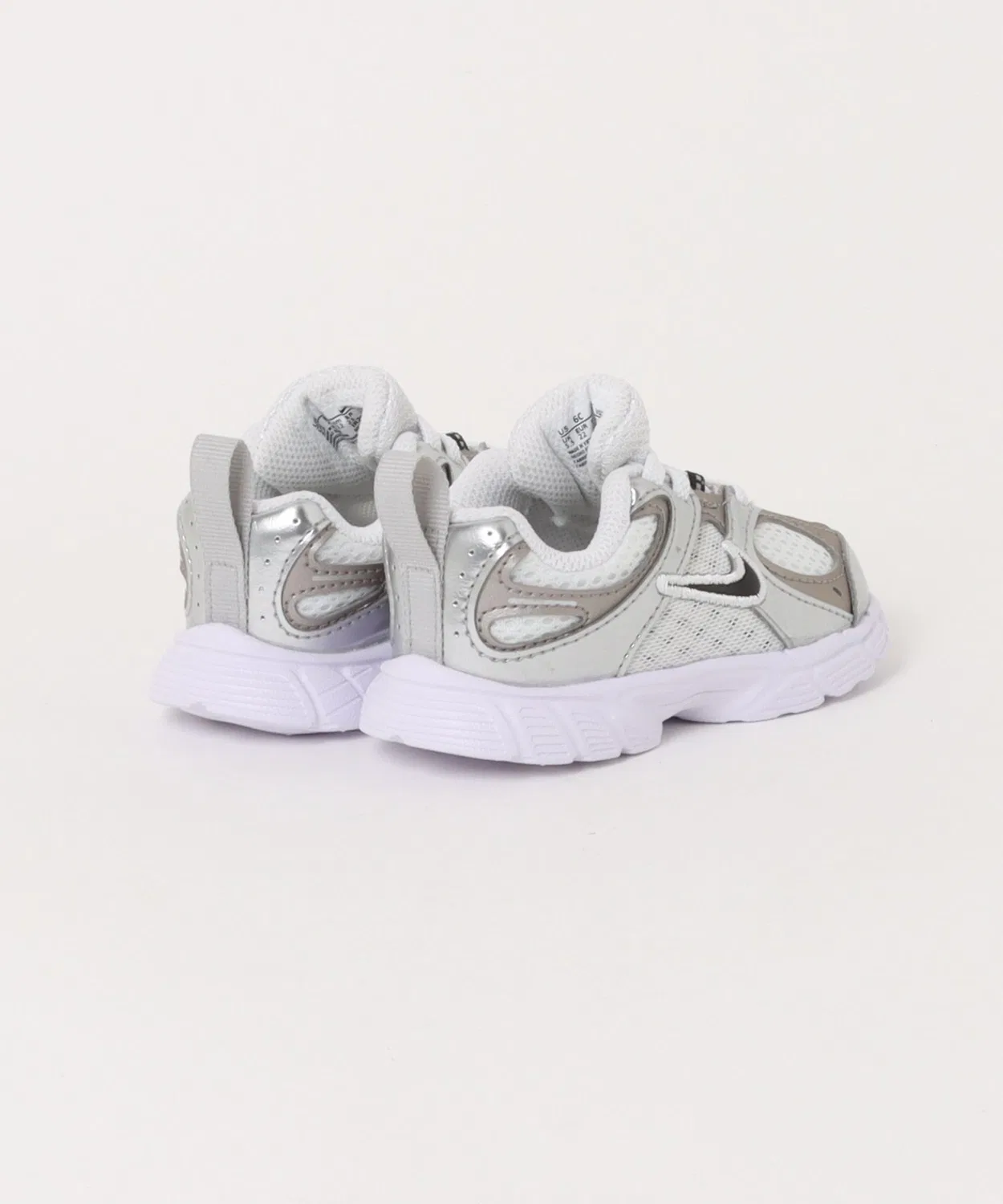 Детские кроссовки с сетчатым верхом V5 RNR E TD NIKE, White/Black — фото 2