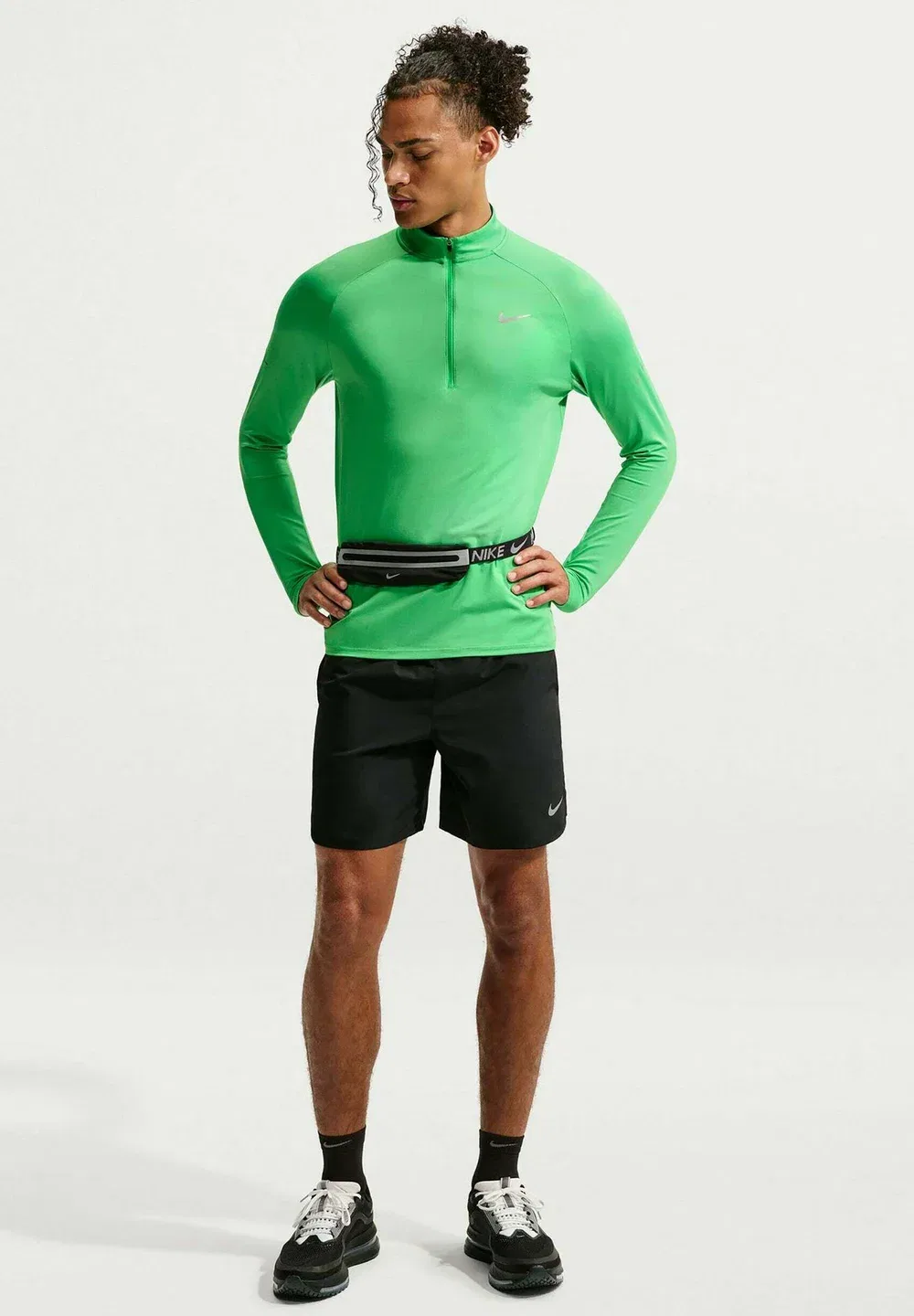 Футболка Laufshirt stride с застежкой-молнией до середины груди и длинными рукавами Nike Performance, Green Spark Reflective Silv