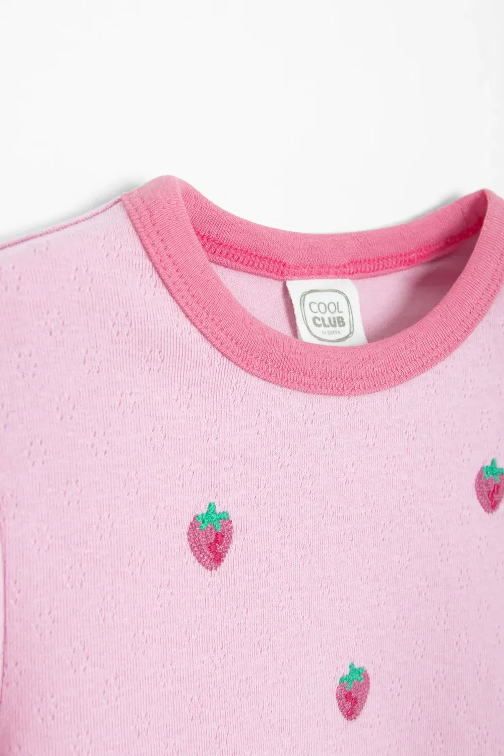 Детская футболка с вышивкой клубники Cool Club, Pink — фото 4