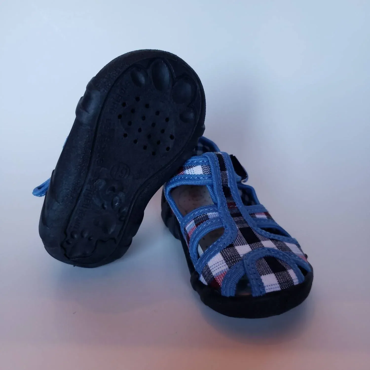 Детские сандалии-рыбаки с зажимной пряжкой на липучке Renbut Shoes, Black/Blue Multi — фото 3