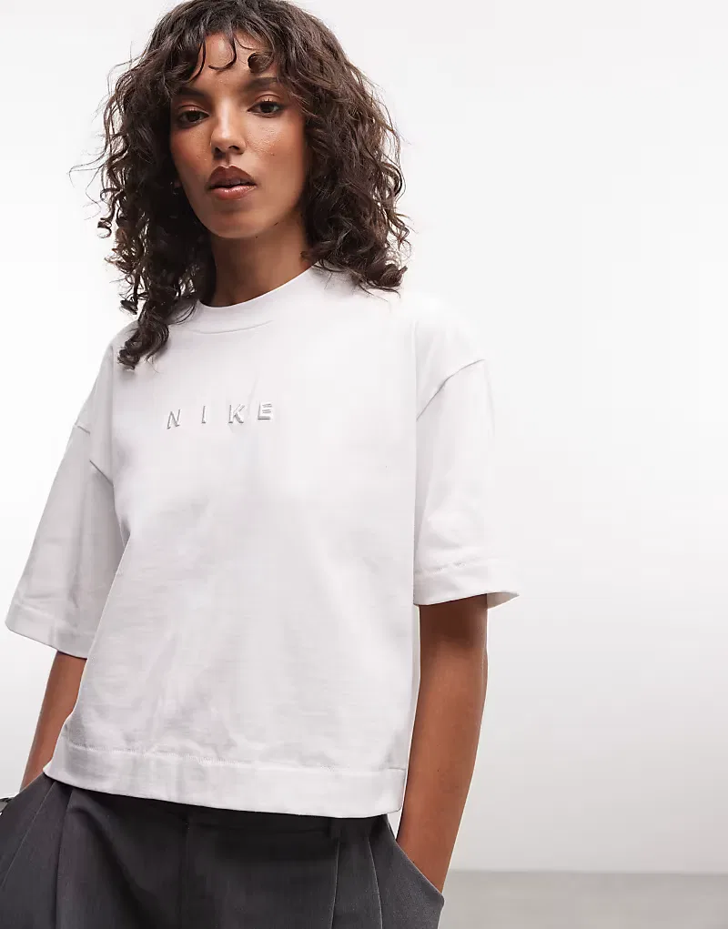 Футболка Nike Luxe свободного кроя, белый