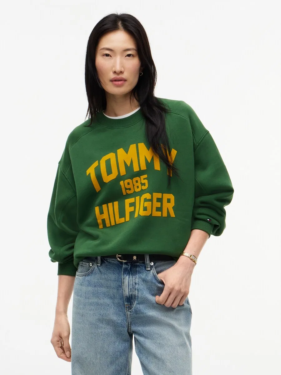 Толстовка TOMMY HILFIGER 'VARSITY' зеленого цвета — фото 2