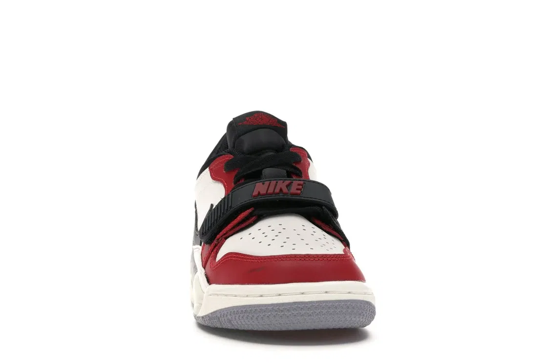 Детские кроссовки Lifestyle с принтом Jordan Legacy 312 Low Jordan, Summit White/Black-Varsity Red-Sail — фото 2