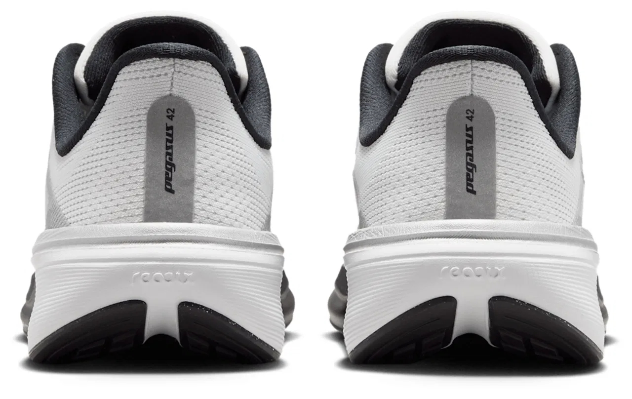 Кроссовки для мальчиков Air Zoom Pegasus 42 Nike, цвет White/Metallic Silver/Summit White — фото 3