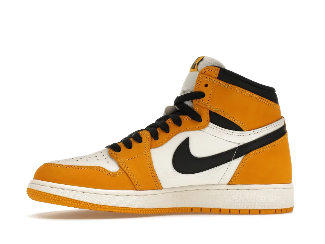Детские кроссовки для мальчиков кожаные Jordan 1 Retro High OG, Yellow Ochre/Black/Sail — фото 3