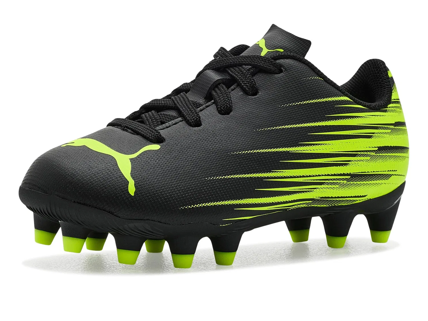 Бутсы Attacanto II Firm, Artificial Ground Soccer Cleats (для малышей, маленьких и больших детей) Puma Kids, Puma Black/Lime Squeeze
