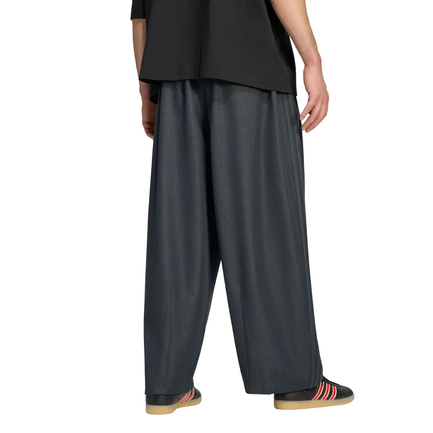 Мужские брюки Pants Asia Sizing 'Carbon' adidas, Carbon — фото 2