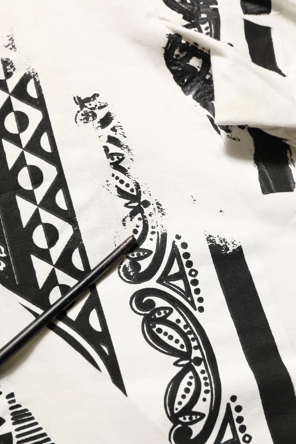 Мужская футболка с принтом банданы White Bandana Print Cotton Crew Neck T-shirt Dolce & Gabbana, White