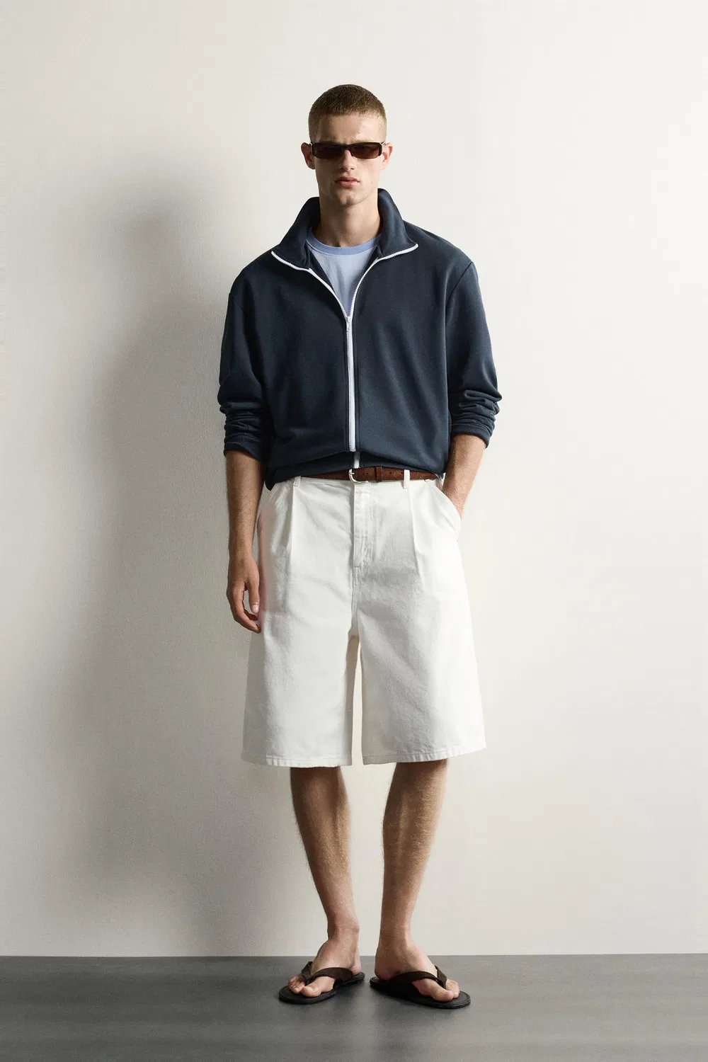Толстовка Свободный крой, контрастная застежка-молния. ZARA, Blue