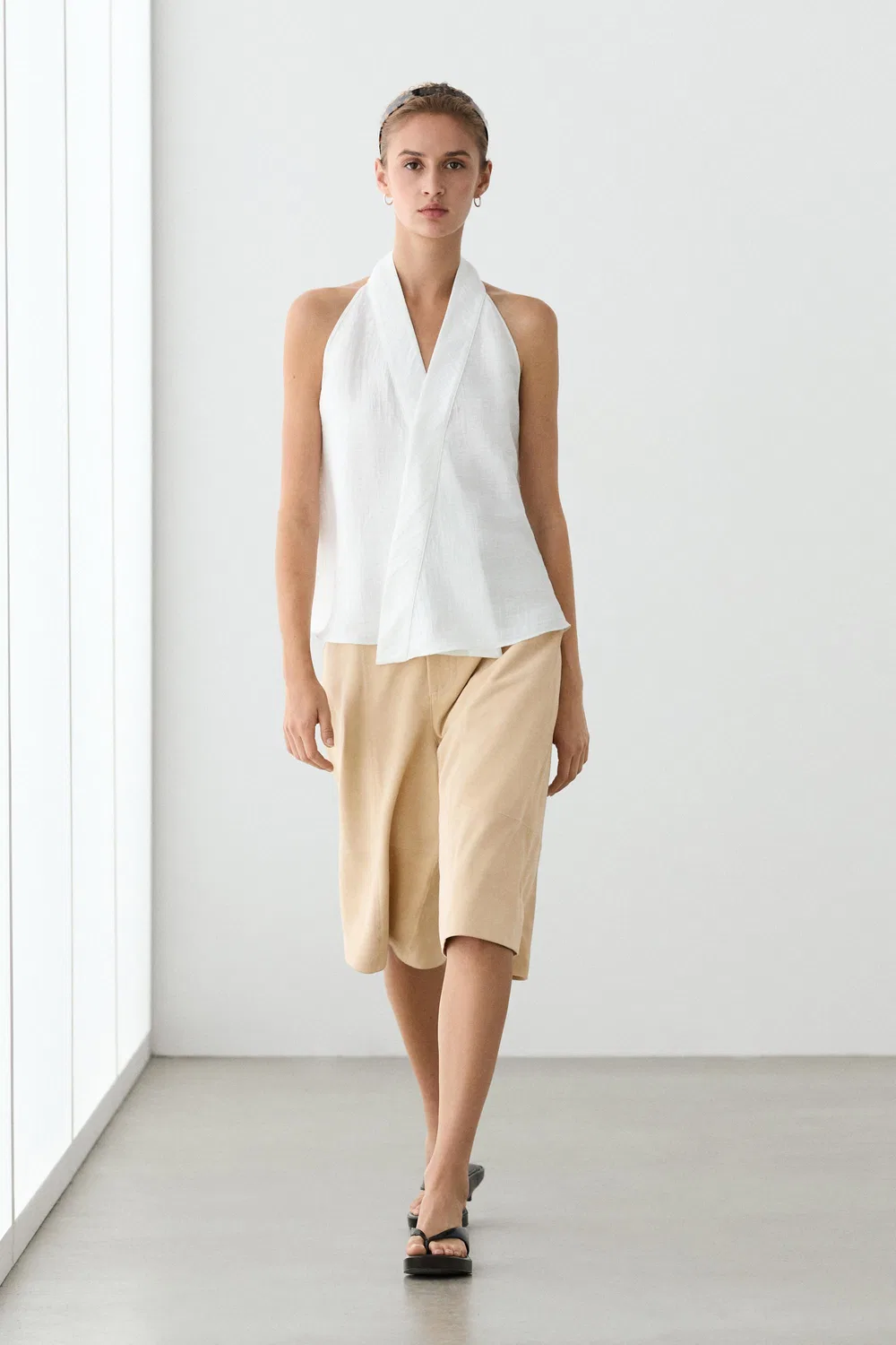 Шорты-бермуды Massimo Dutti Long Suede Leather, бежевый — фото 3