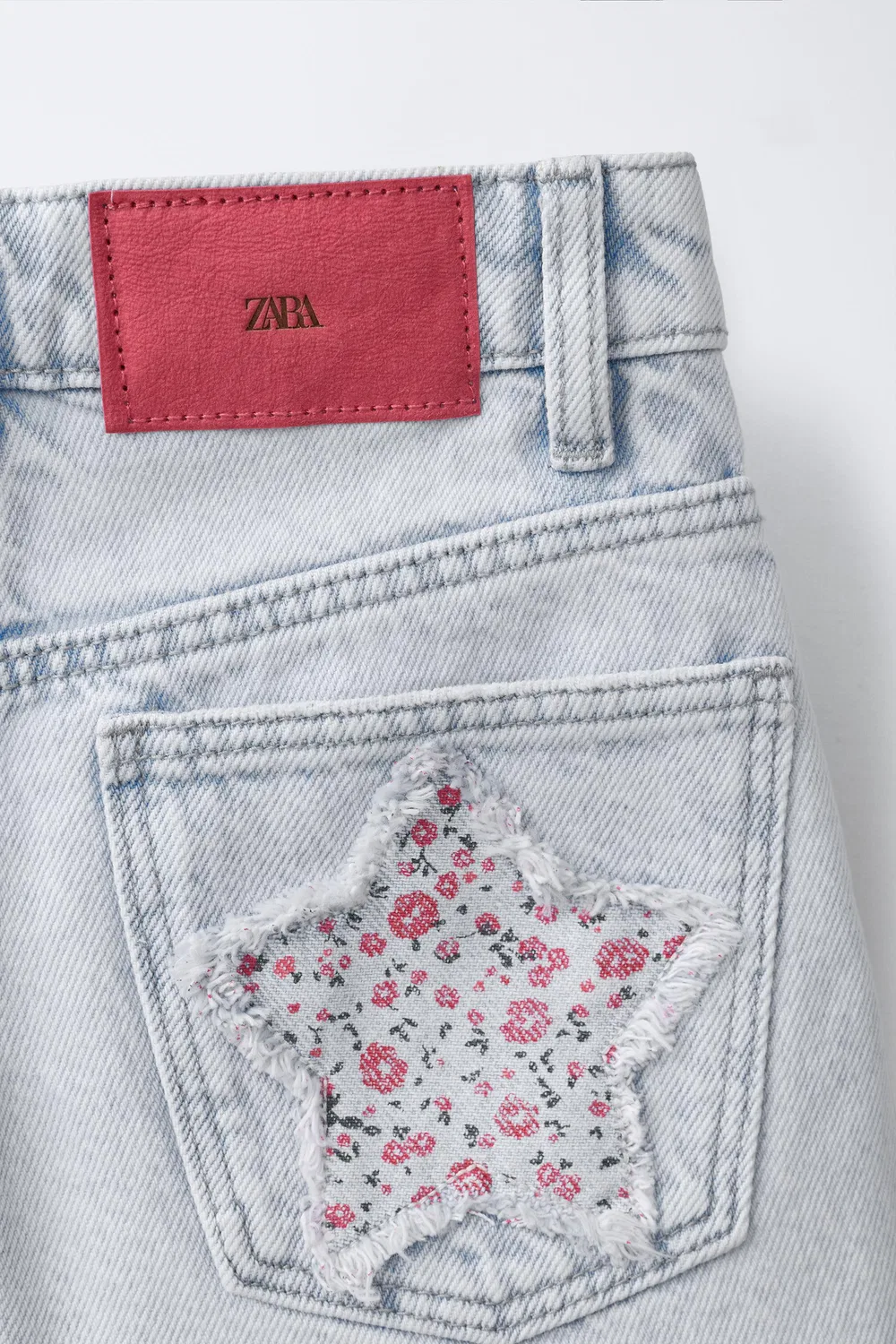 Джинсовые шорты-бермуды с цветочным и звездным принтом ZARA, Light Blue — фото 4