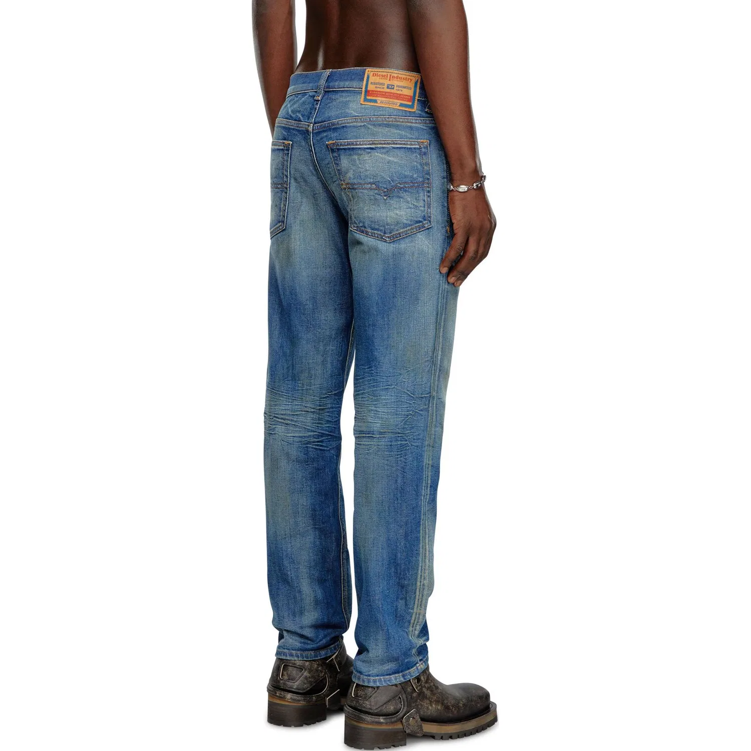 Мужские джинсы зауженные D Finitive Tapered Jeans DIESEL, Medium Blue — фото 3