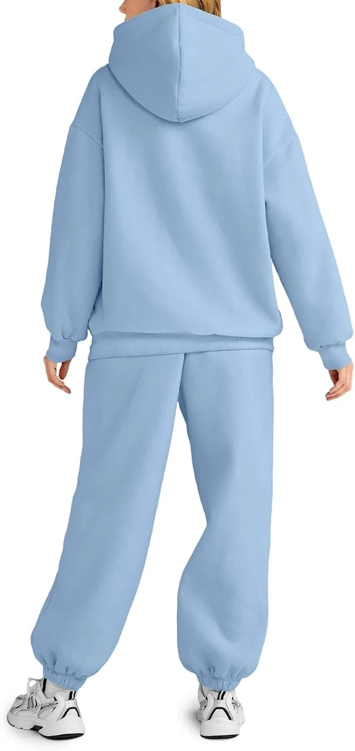 Женский комплект из свитшота и джоггеров Oversized с капюшоном, светло-синий — фото 3