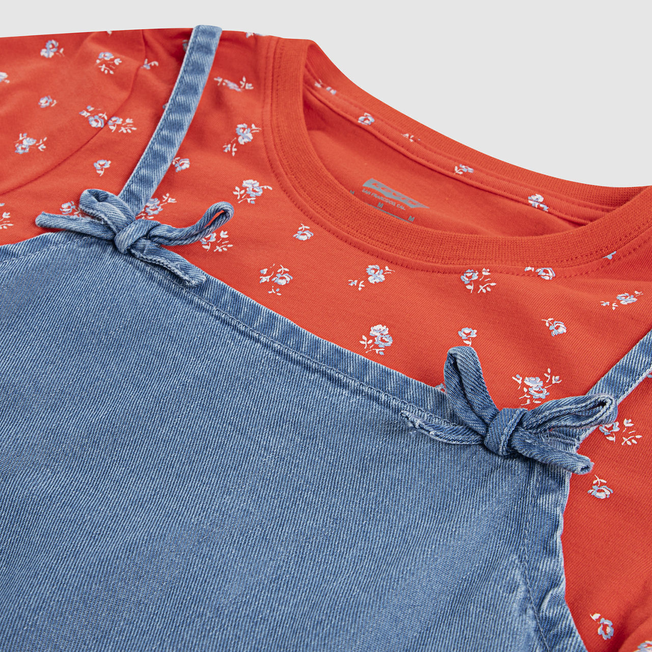 Платье многослойное с футболкой для больших девочек S-xl Levi's, Splash Zone - Medium Wash — фото 3
