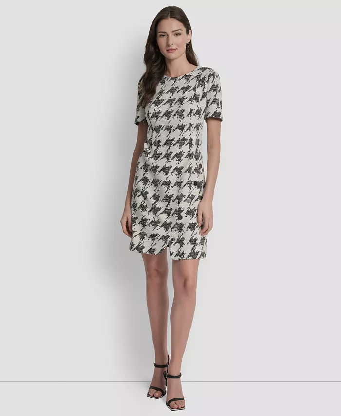 

Миниатюрное платье-футляр с короткими рукавами и заклепочной юбкой DKNY, мультиколор