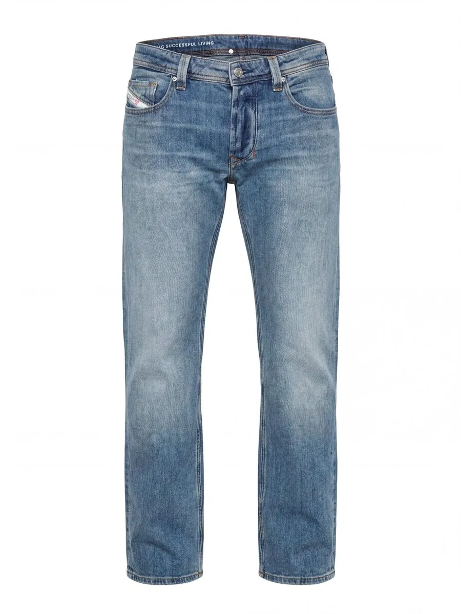 Джинсы DIESEL Regular Jeans '1985 LARKEE' пыльно-голубого цвета