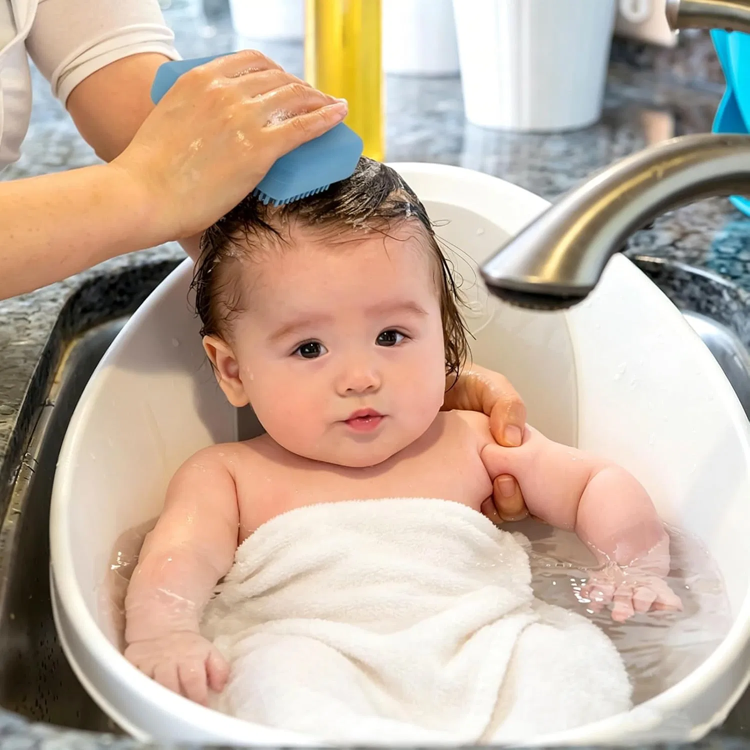 Щетка для купания Silicone Baby Bath Massage Brush, minkissy, 1 шт, 9.5x6.5x2.6 см — фото 4